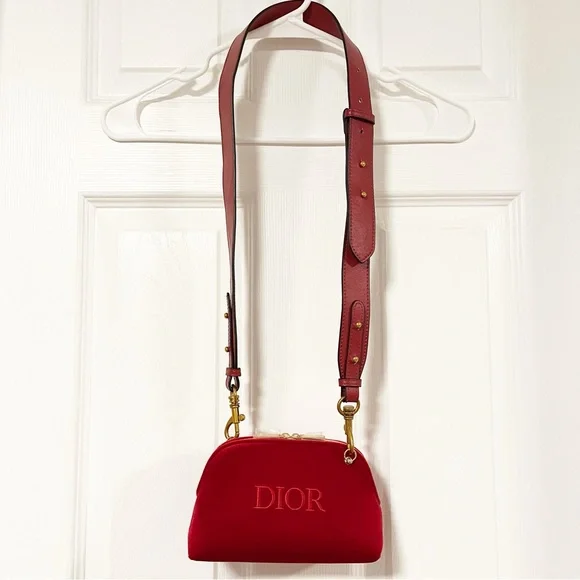 Dior Beauty Red Mini Velvet Bag - Picture 3 of 17